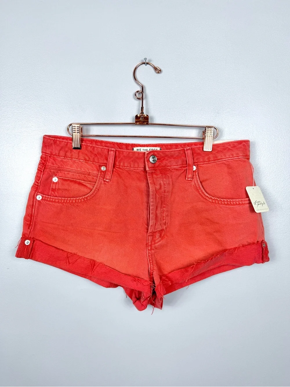 NWT We The Free picante red cali cuffed shortie shorts size 30